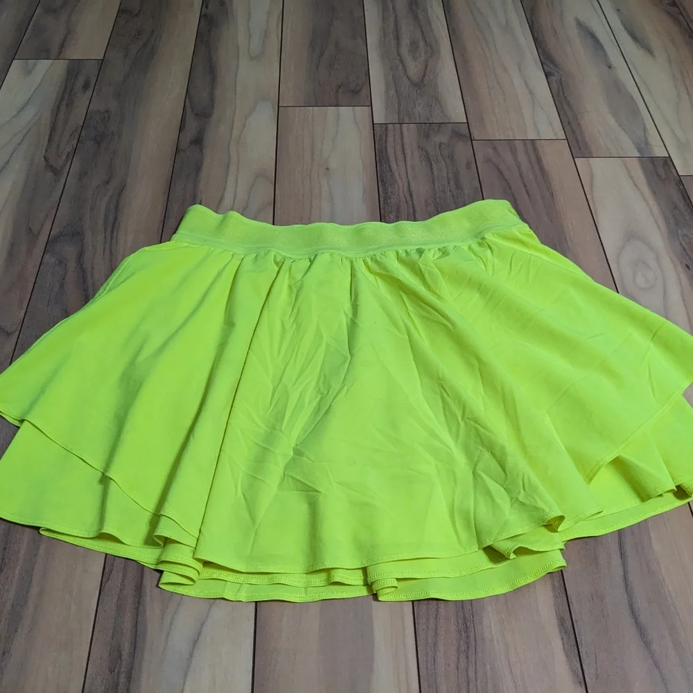 EUC! Lululemon Court Rival Skirt In Bright Yellow Size 10 - Picture 2 of 16